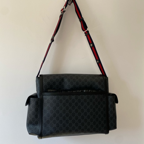 Gucci GG Supreme Diaper Bag - Picture 11 of 16